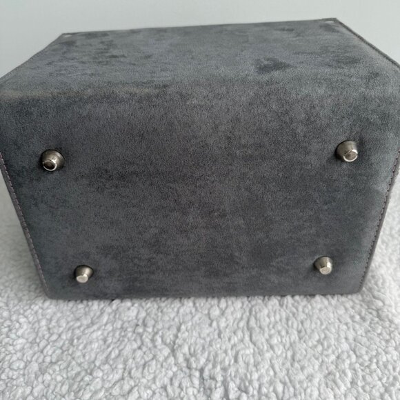 Gray Makeup Case - Picture 10 of 12
